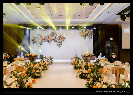 Trang trí tiệc cưới tại Lotte Legend Saigon - 13.jpg
